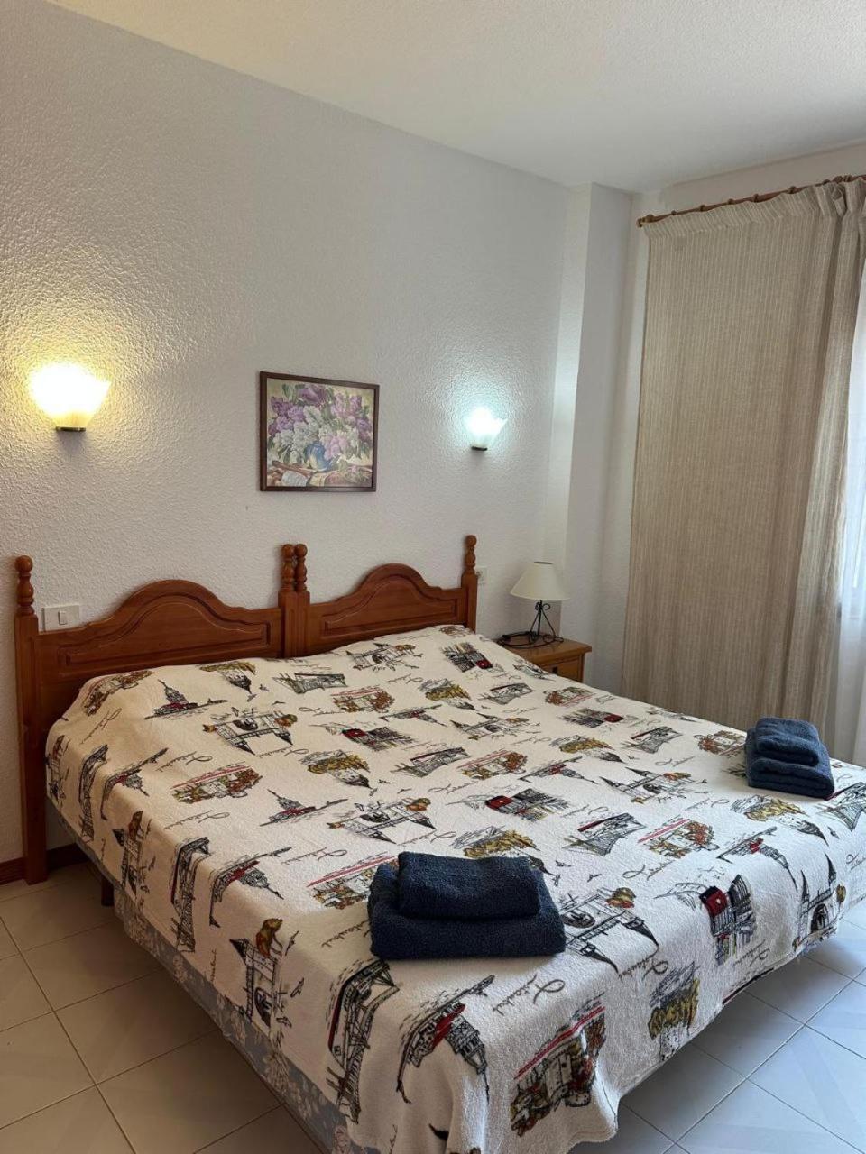 Angeles Los Cristianos (Tenerife)